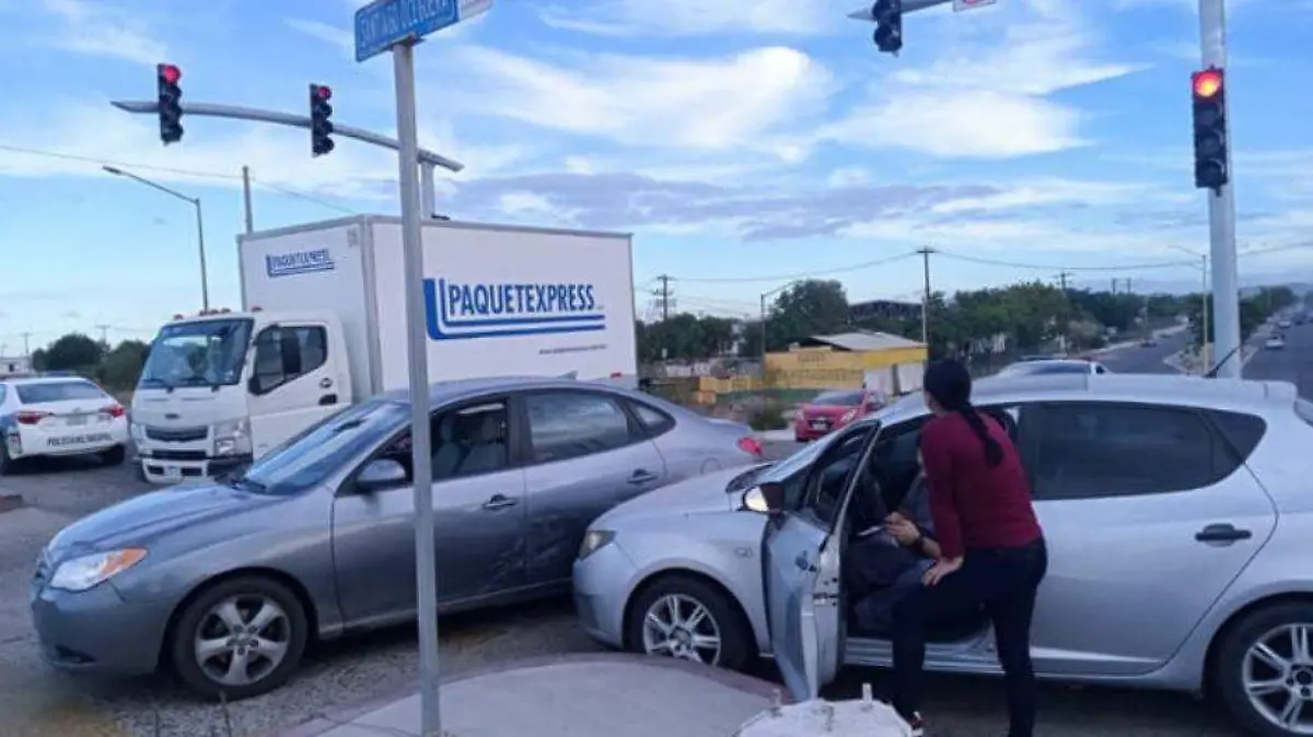 accidentes en par vial de la paz 1